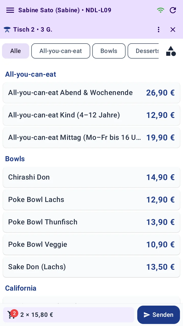Bestellaufnahme in der Speisekarten-Ansicht der Kellner-App: durchgehende Liste mit den Abschnitten All-you-can-eat, Bowls und California, jeweils mit Artikeln und Preisen, unten der Warenkorb mit zwei Positionen und der Schaltfläche Senden