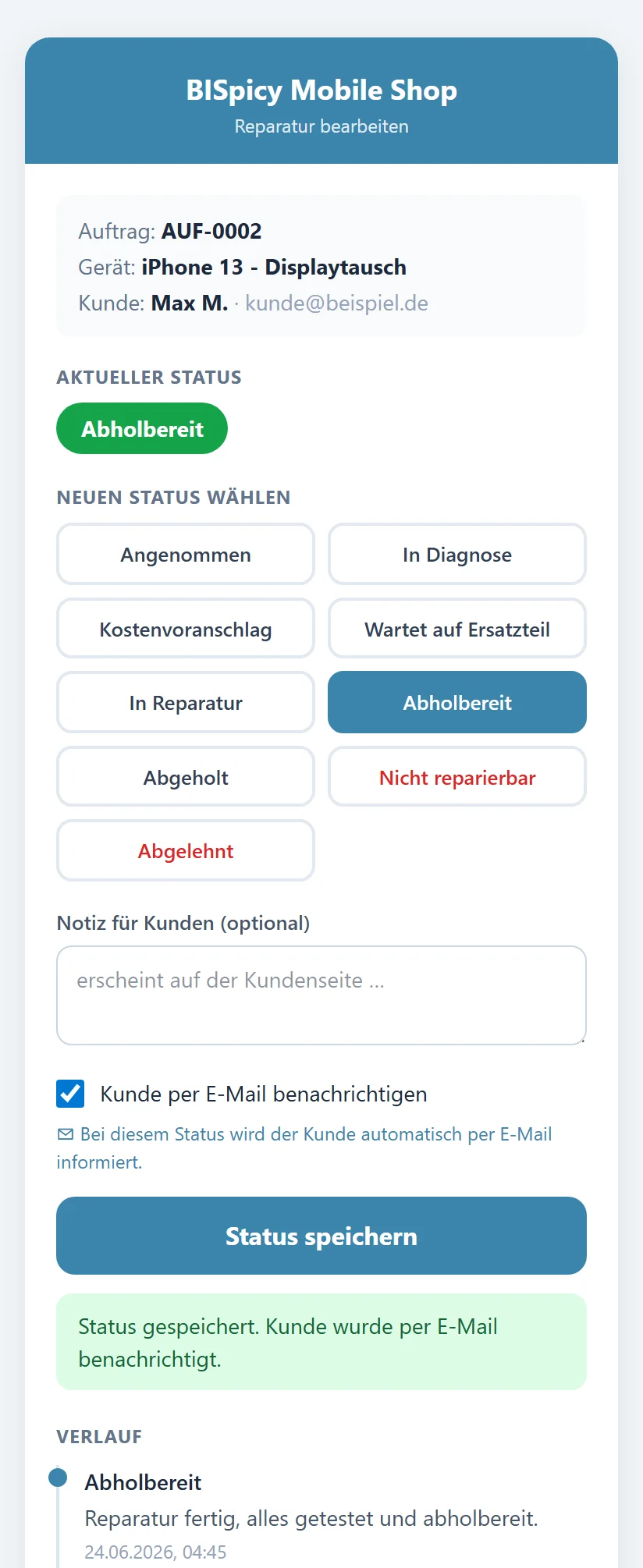 Bestätigung „Status gespeichert. Kunde wurde per E-Mail benachrichtigt.